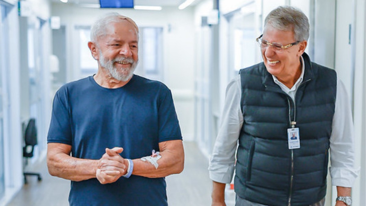 Lula posta primeiro vídeo após cirurgia na cabeça: 'firme e forte' | Política