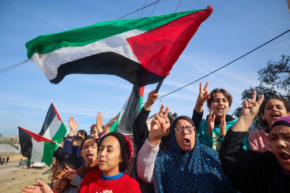 Após atraso, cessar-fogo entre Israel e Hamas na Faixa de Gaza entra em vigor | Mundo