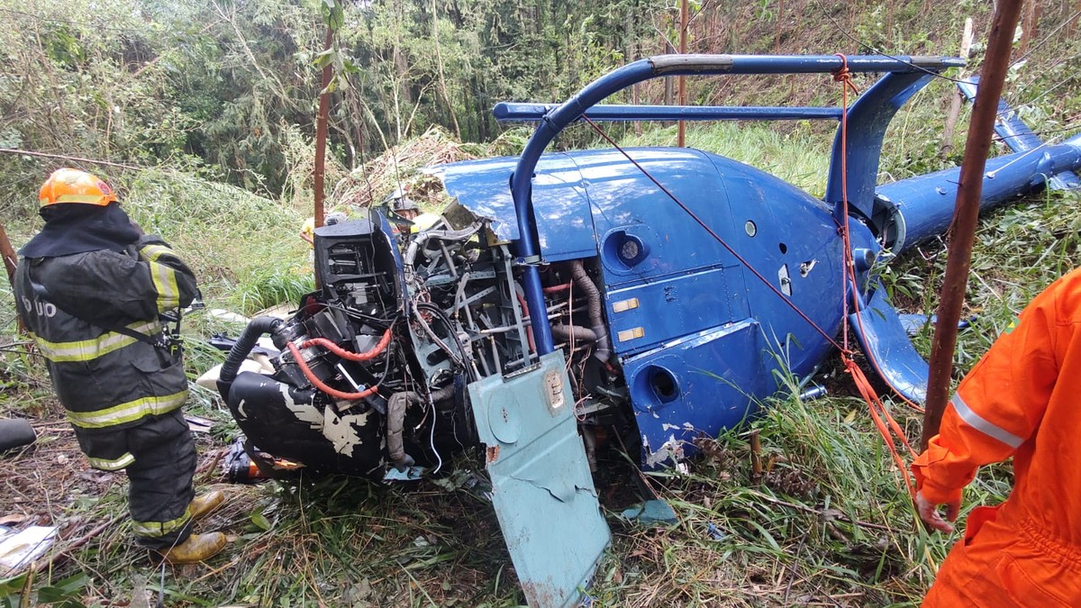 Gerente da CCR Rodovias diz que estado de saúde das vítimas resgatadas em queda do helicóptero era moderado