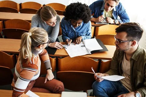 5 países europeus têm bolsas de estudo para brasileiros