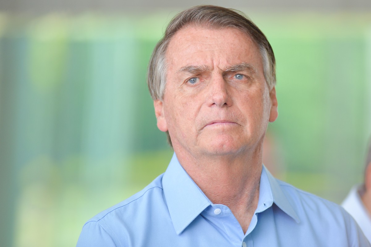 Bolsonaro diz que está preparado para ouvir campainha tocar às 6h: 'é a Polícia Federal' | Política
