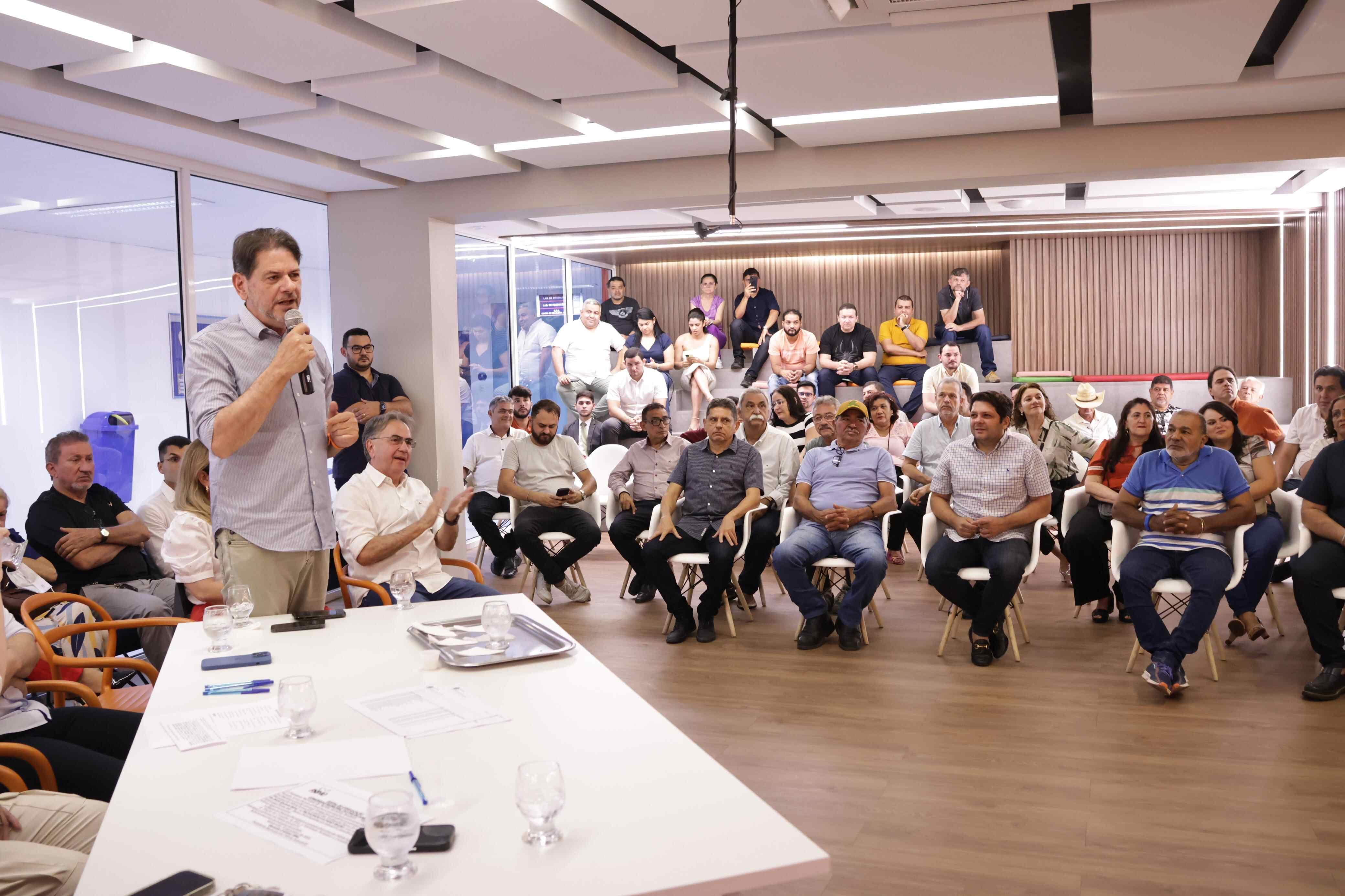 Após décadas de governo, Lia Gomes assume PSB de Sobral e mobiliza oposição a Oscar: ‘Fiscalizar com lupa’ - PontoPoder