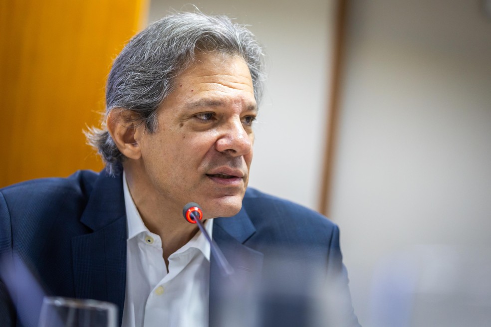 Após notificação da AGU, Meta tira do ar vídeo falso de Haddad | Política