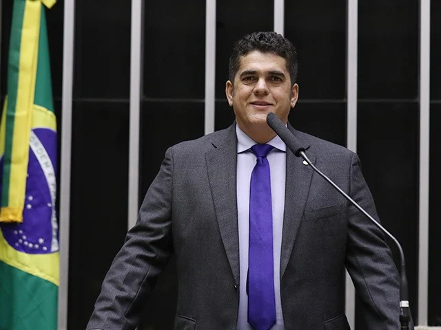 Assessor parlamentar é preso com R$ 1,1 mi em Belém