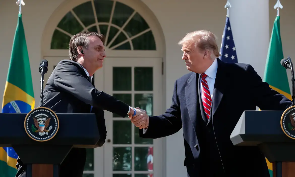 Bolsonaro quer ajuda de Trump para reverter inelegibilidade