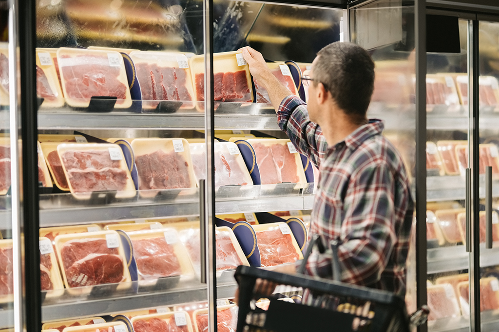 Carne vermelha ultraprocessada pode aumentar risc...