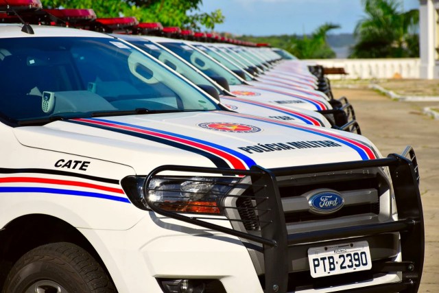 Comando restringe falas à imprensa