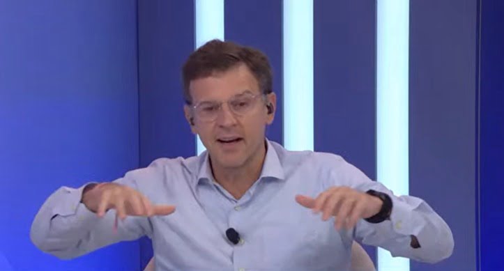 Consultoria internacional faz previsão otimista para risco fiscal do Brasil e destoa da Faria Lima
