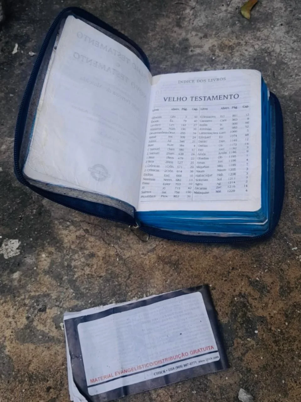 Criminosos atacam terreiro, quebram imagem de Exu e deixam bíblia na porta