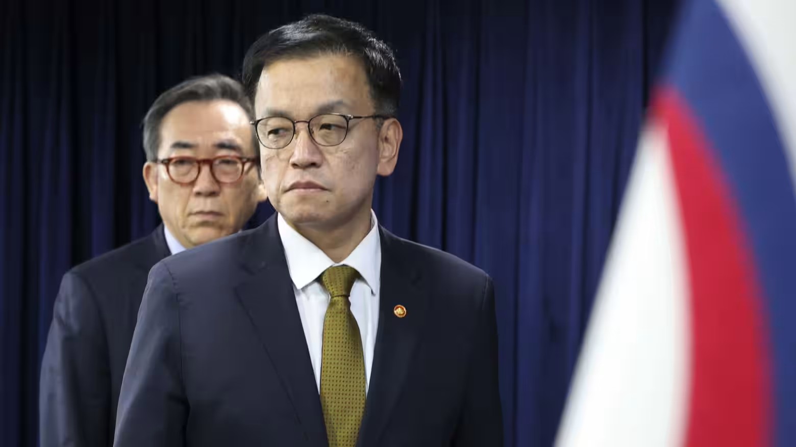 “Em cima do muro’, presidente interino da Coreia do Sul ameaça piorar instabilidade política no país
