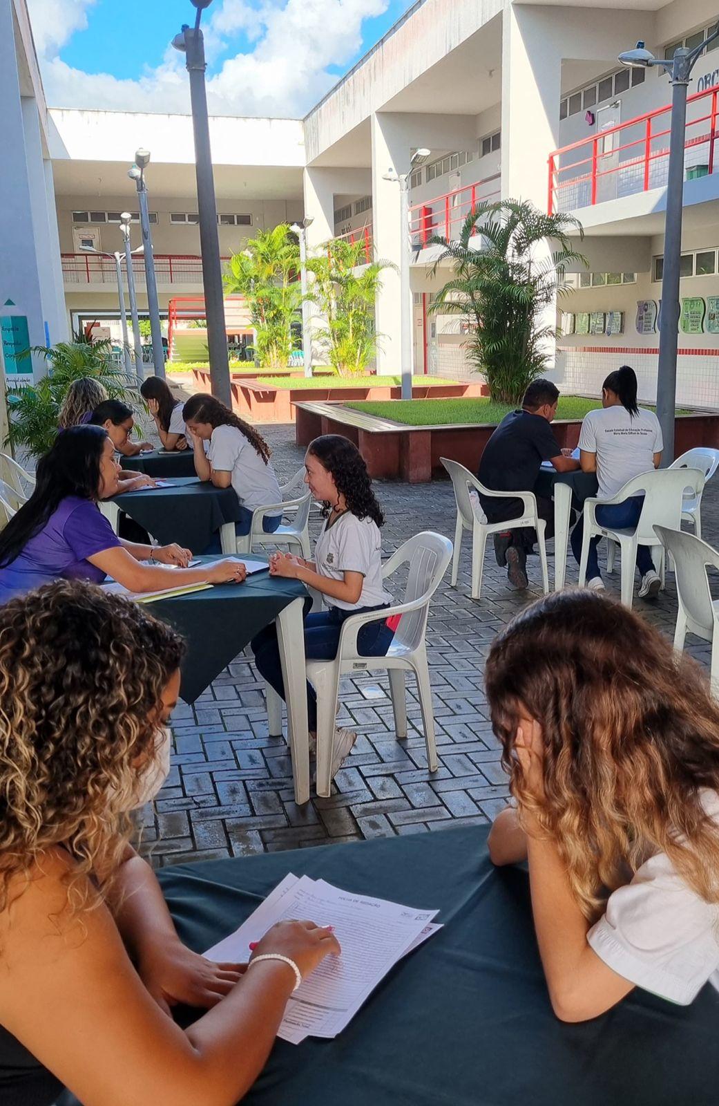 Escola pública no interior do Ceará teve 80% dos alunos inscritos no Enem com nota acima de 900 na redação - Ceará