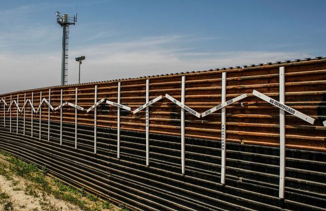 Golpes em redes levam a prisões por tráfico de imigrantes