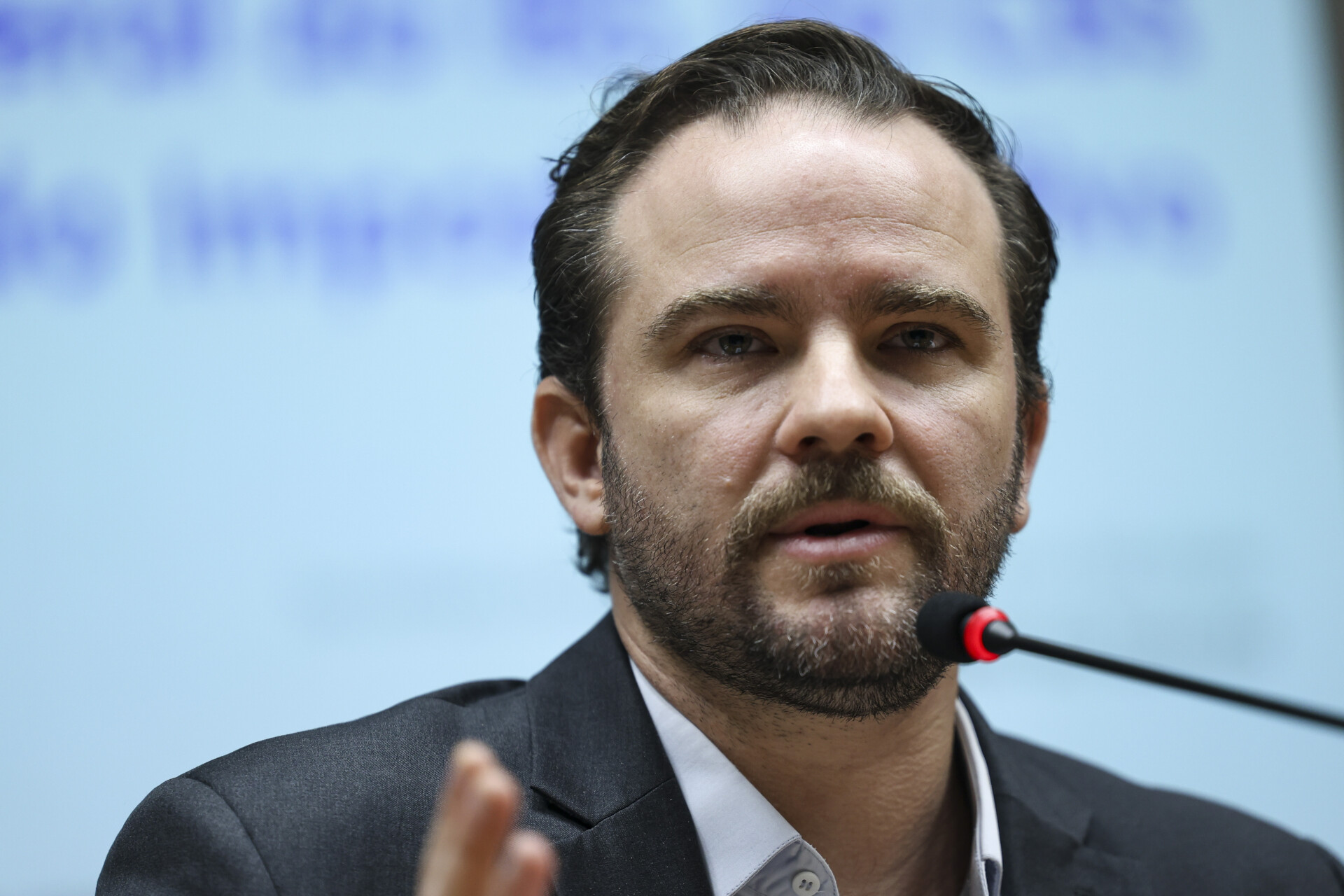 Governo pode reforçar pacote fiscal em 2025, diz Durigan