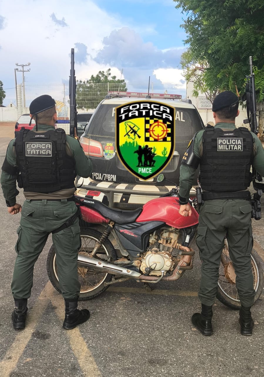 Dupla toma motocicleta e dinheiro de assaltos em Crateús. O veículo foi recuperado pela Força Tática – Blog Tony Sales
