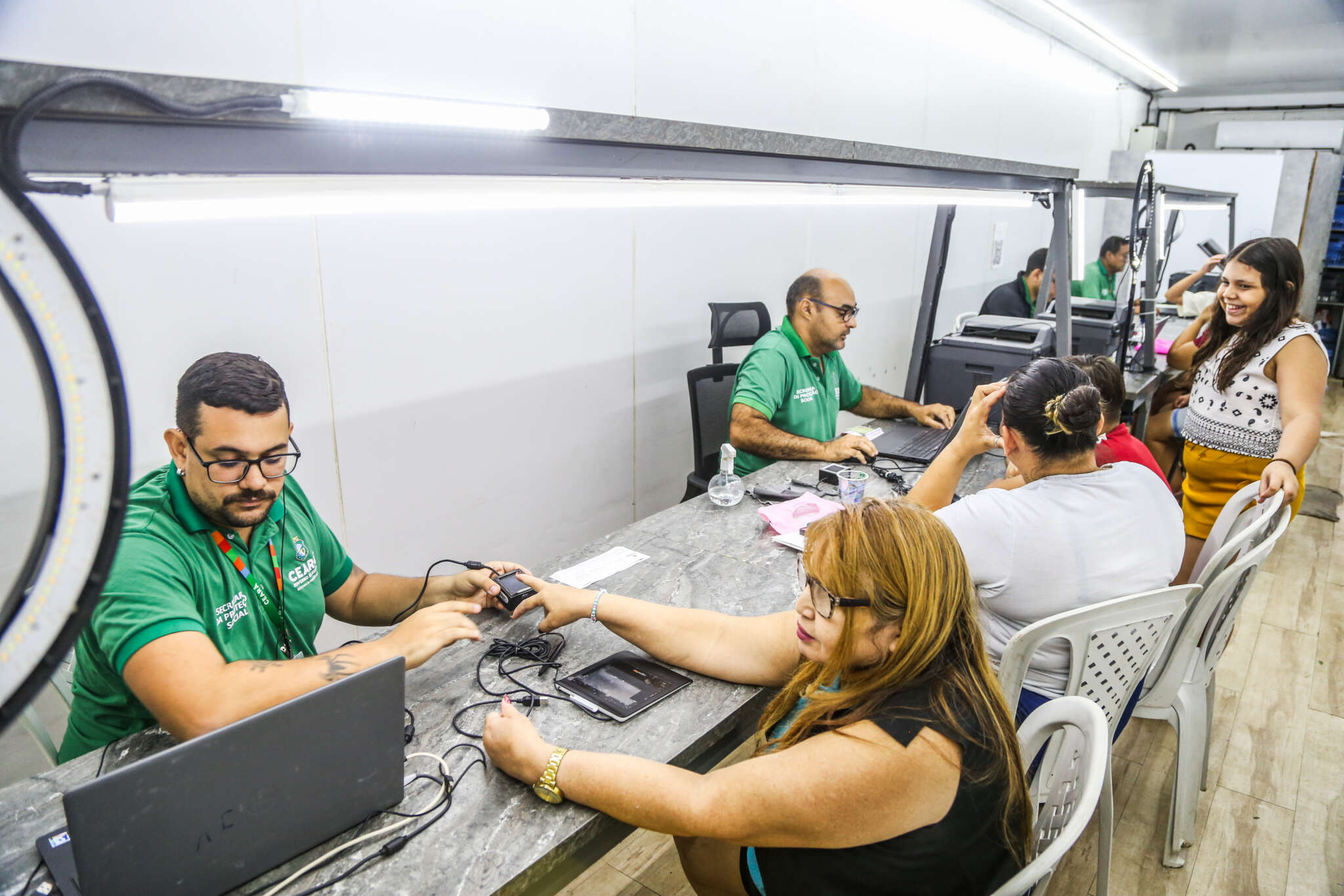 Caminhão do Cidadão atende comunidades de Itaitinga, Fortaleza e Pedra Branca