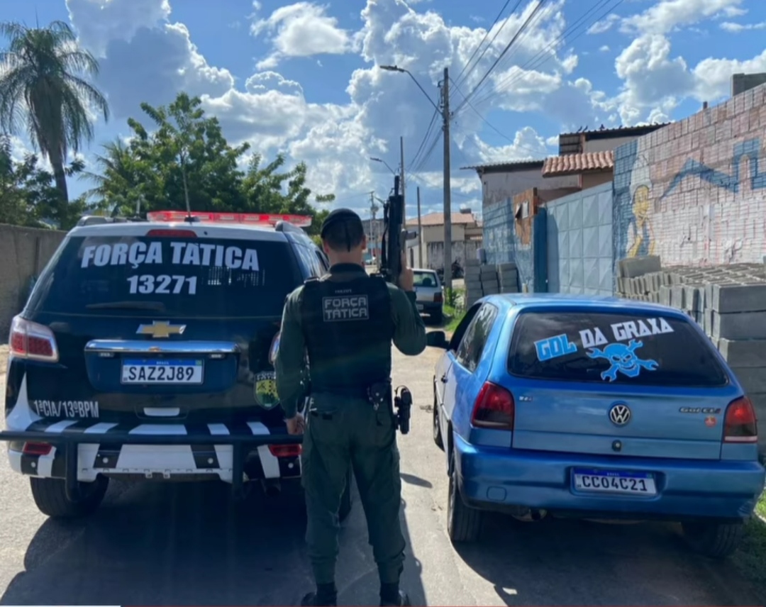 Carro utilizado em assalto no estado do Piauí foi encontrado abandonado em Tauá – Blog Tony Sales