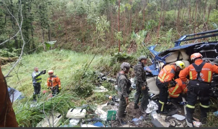 Menina sobrevivente de acidente de helicóptero deve ter alta