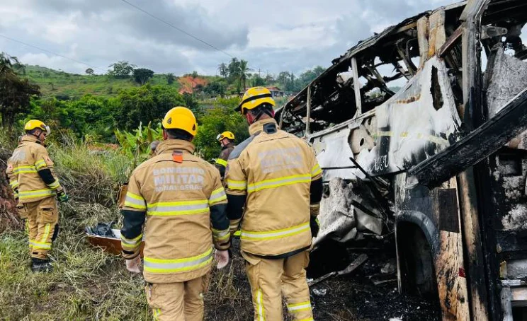 Motorista de caminhão envolvido em acidente com 39 mortos em MG é preso