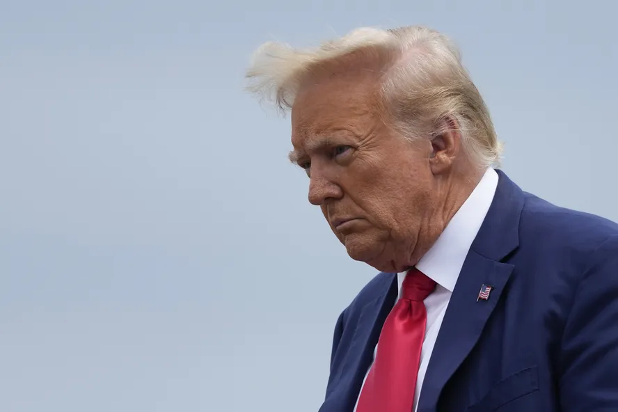 Trump, entre prepotência e fragilidade