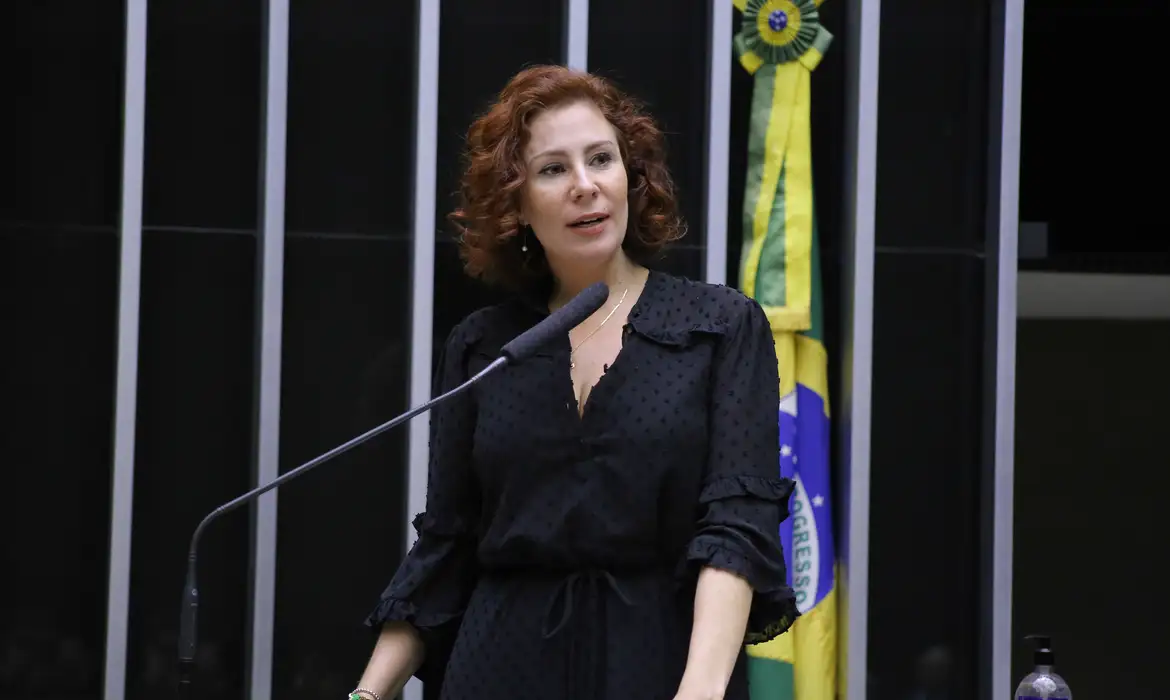 TRE-SP cassa mandato de Carla Zambelli (PL) por desinformação eleitoral