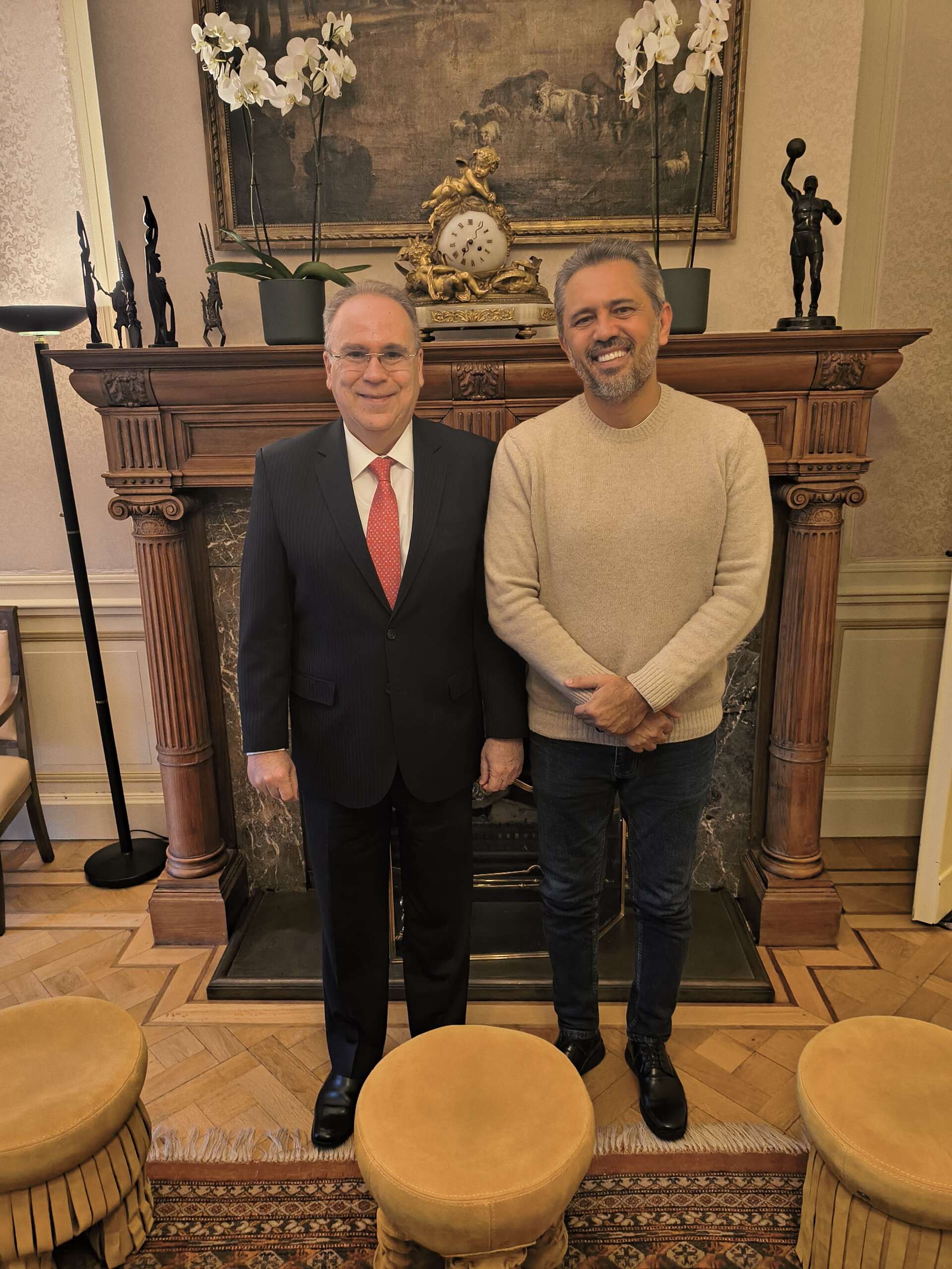 Governador Elmano fortalece parcerias entre Ceará e Holanda em reunião com embaixador do Brasil em Haia