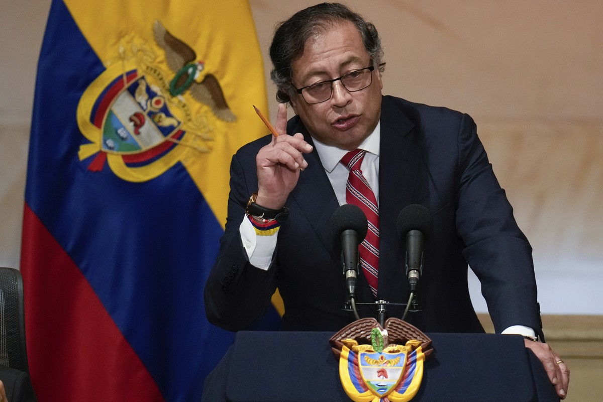 Petro afirma que EUA não podem tratar imigrantes colombianos como 'criminosos' | Mundo