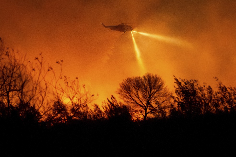 Los Angeles se prepara para 'condições críticas de incêndios' com ventos fortes próximos | Mundo