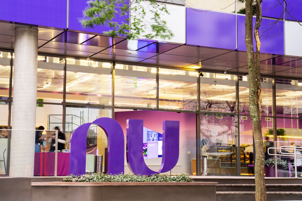 Nubank faz terceira parceria para facilitar saques no México, desta vez com a rede Oxxo | Finanças