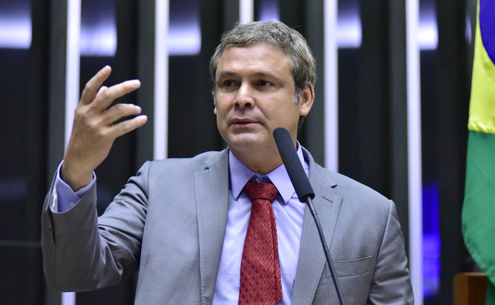 Lula marca presença em evento do PT para escolha do novo líder do partido na Câmara | Política