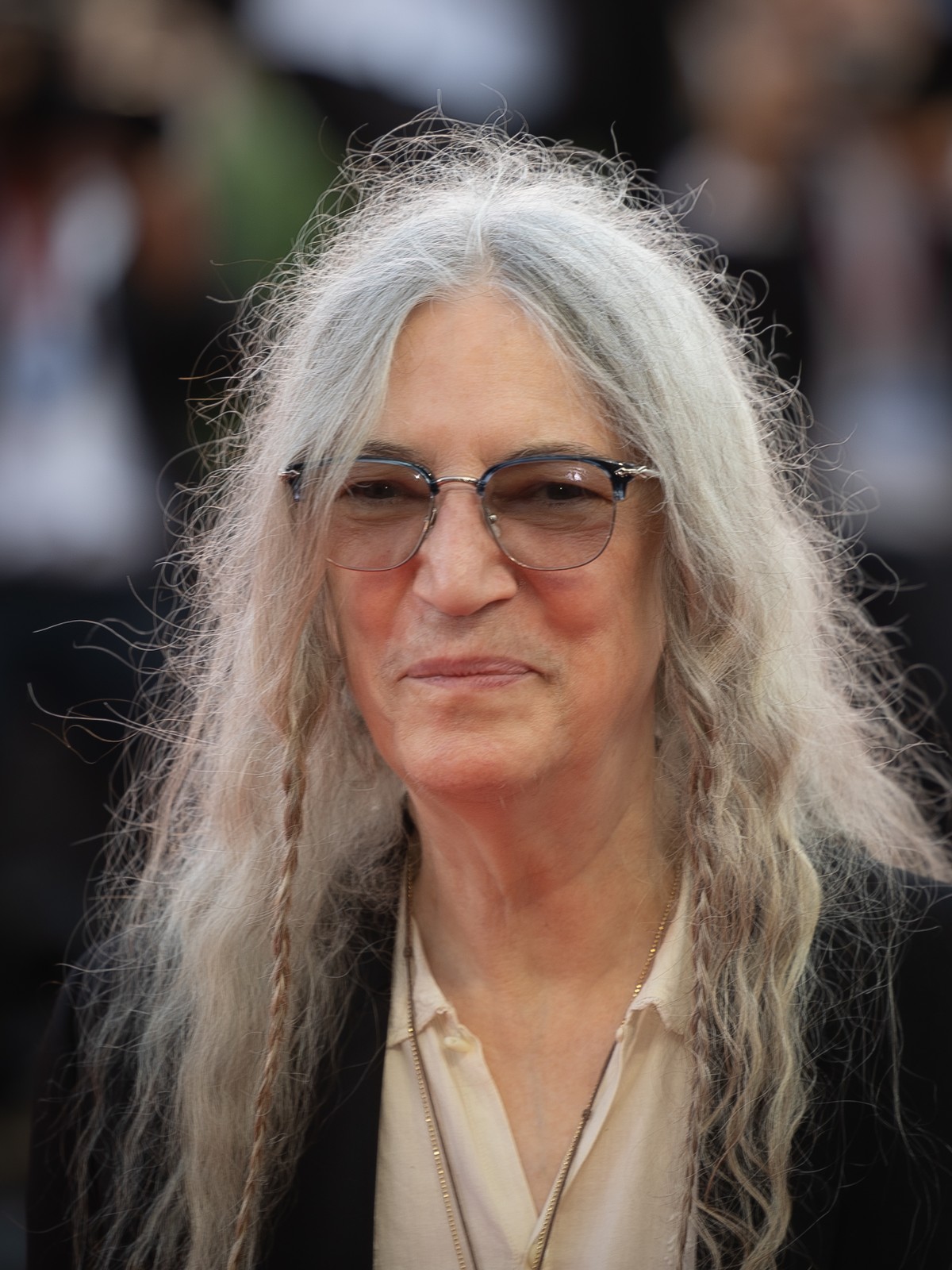 Após desmaio, Patti Smith diz que está bem e confirma show em São Paulo nesta quinta (30) | Cultura