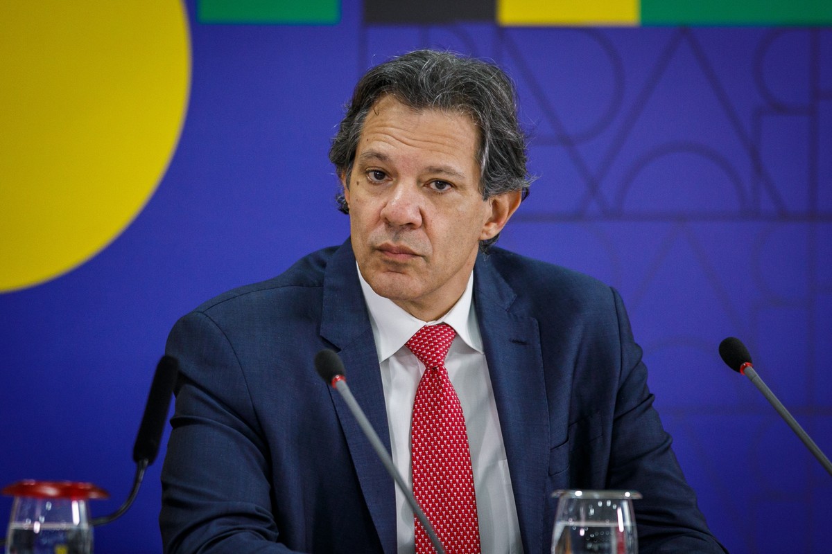 'Tenho para mim que Bolsonaro está por trás disso', diz Haddad sobre as fakes news relacionadas ao pix | Brasil