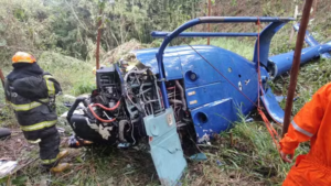 Duas pessoas morrem em queda de helicóptero no interior de São Paulo; criança está entre os feridos
