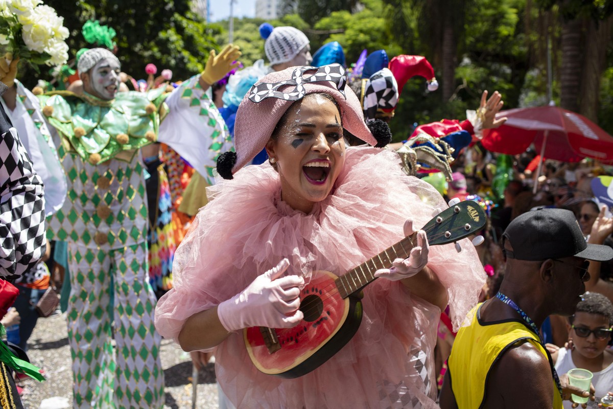 Veja o que abre e fecha no Carnaval 2025 em São Paulo e Rio de Janeiro | Brasil