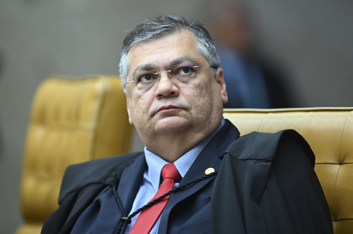 Dino publica mensagem de apoio a Moraes após governo dos EUA criticar decisões da Justiça brasileira | Brasil