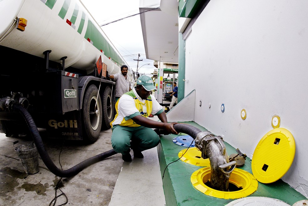 Petrobras diz que preços de derivados no mercado interno tiveram redução média de 6% no 4° trimestre | Empresas