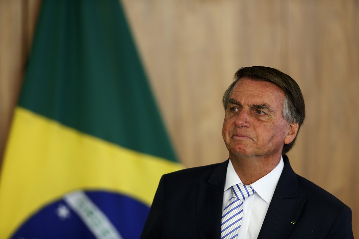 Bolsonaro participa de almoço no Senado com bloco da oposição e discute PL da anistia | Política