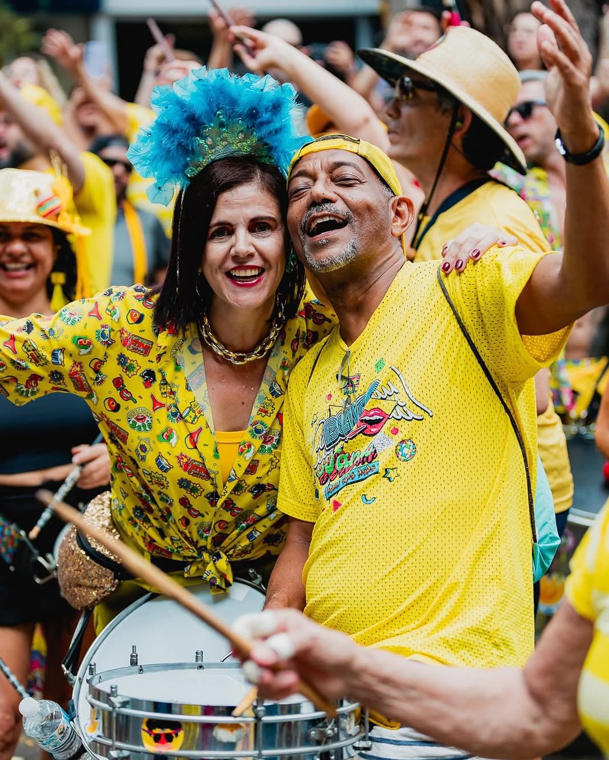 Quase 20 blocos de Carnaval saíram pelas ruas de BH, nesse domingo, para desfiles ou ensaios abertos ao público. | Belo Horizonte