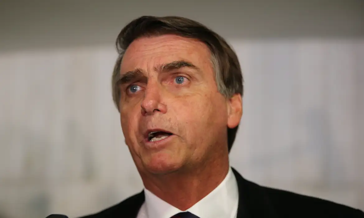 Denúncia da PGR cita pressão a ministros militares para adesão ao golpe
