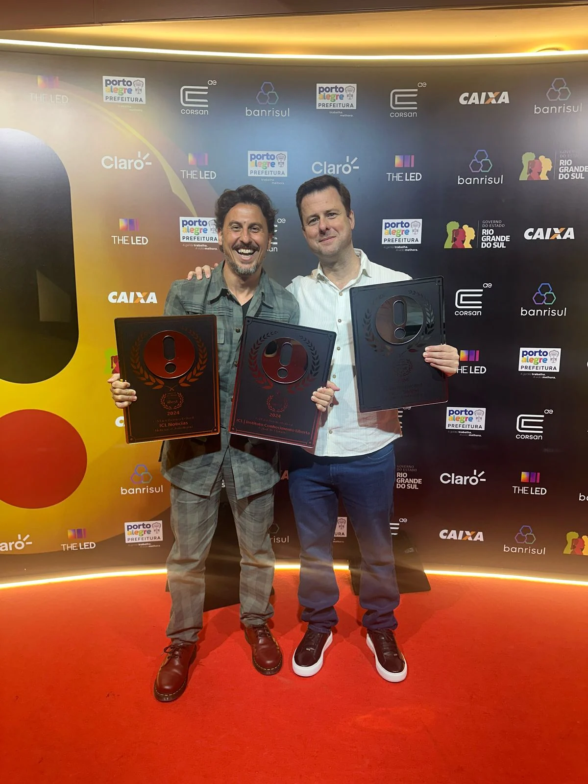 ICL vence prêmio IBest! no voto popular como melhor veículo de notícias e jornalismo do Brasil