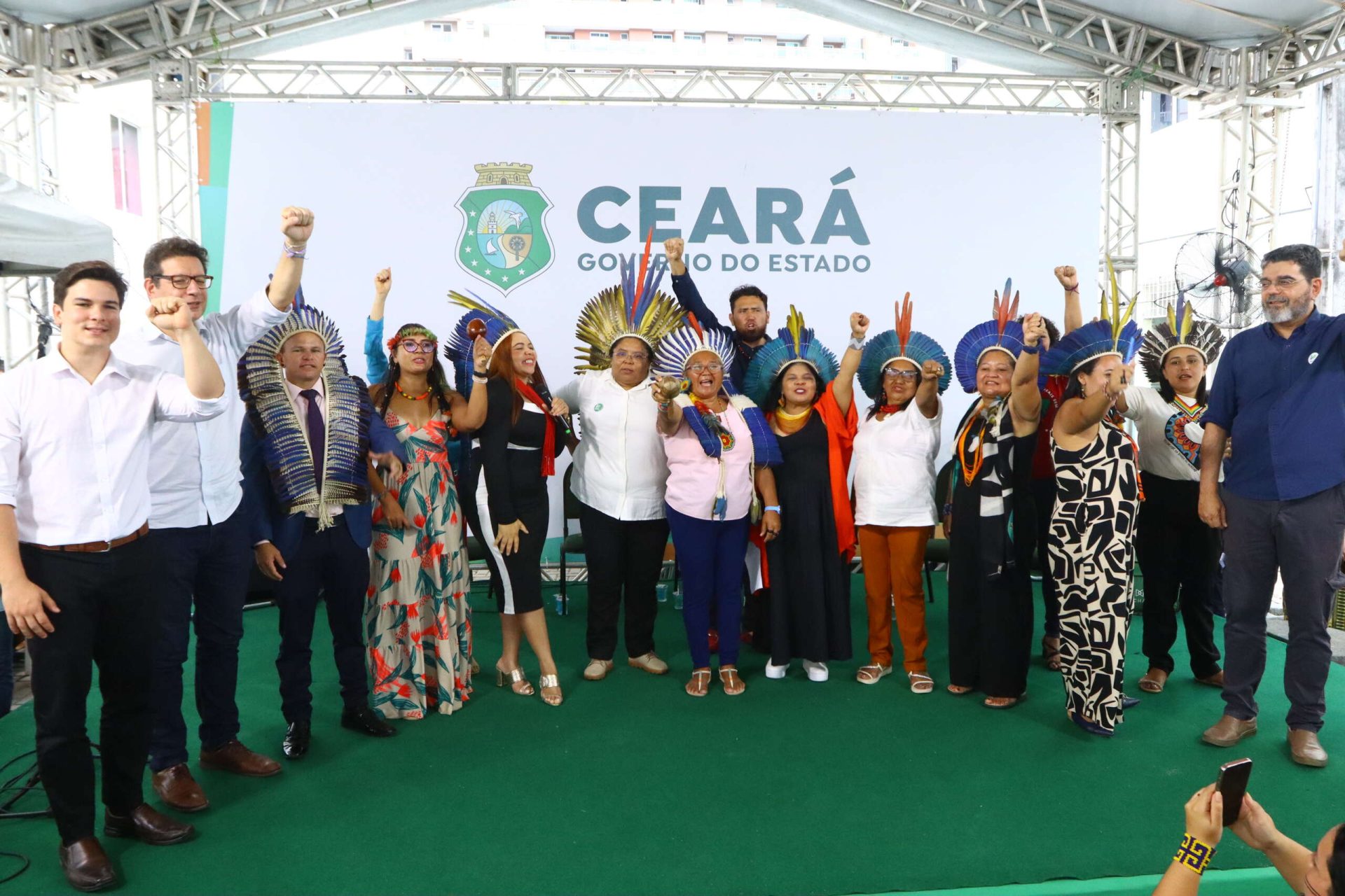 Governo do Ceará recebe ministra Sônia Guajajara para o Idace Debate 2025: “sempre bom chegar em um estado onde você se sente acolhida”