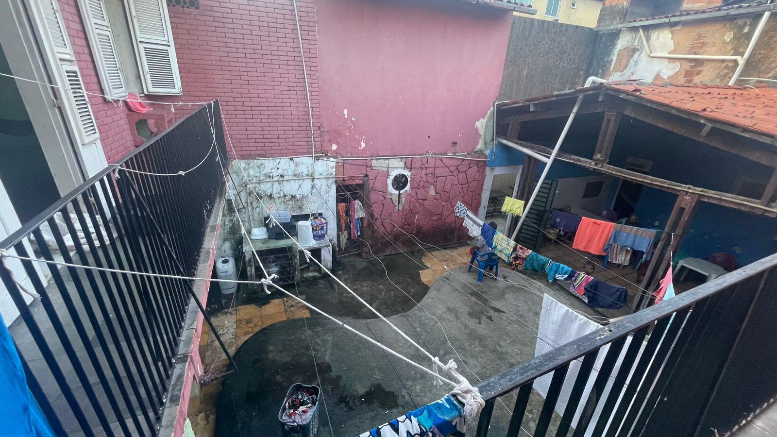 Idosos passavam fome, andavam nus e sofriam violência em abrigo clandestino de Fortaleza; veja imagens - Ceará