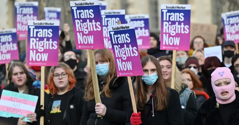 Trump decide banir mulheres e meninas transgênero dos esportes femininos