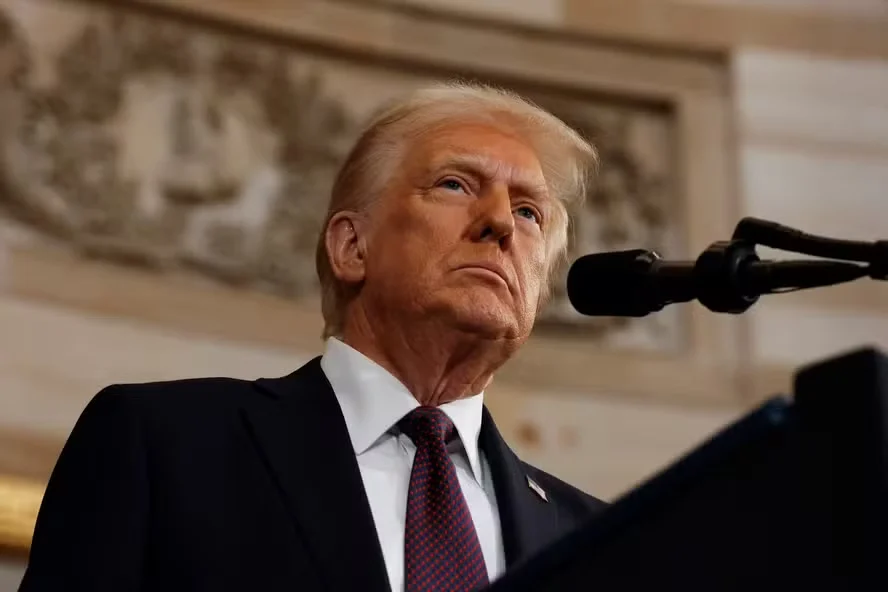 Trump impõe tarifas de 25% para importações de aço e alumínio