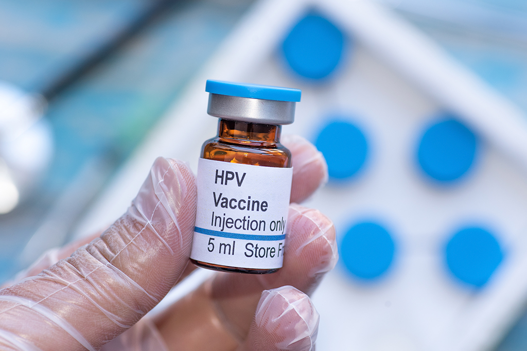 Vacina do HPV zerou casos de câncer de colo de út...