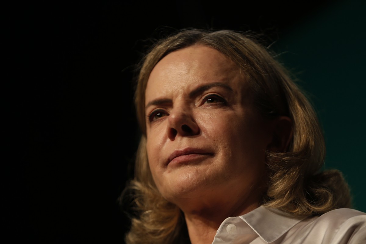 Gleisi Hoffmann admite que governo Lula vive momento ruim | Política