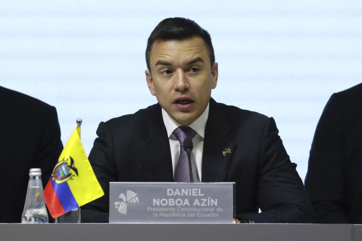 Equador: Atual presidente Noboa lidera pesquisa de boca de urna | Mundo