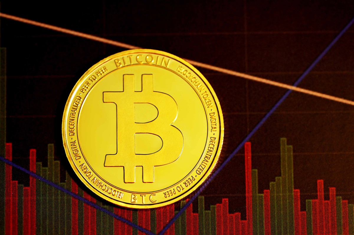 Bitcoin cai quase 5% após decepção com coletiva de imprensa de ‘czar cripto’ dos EUA | Criptomoedas