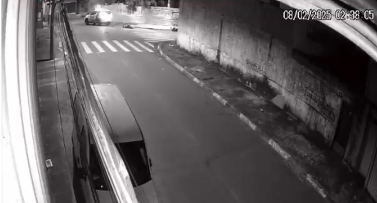 Mulher morre atropelada por viatura da PM em abordagem na Grande SP | São Paulo