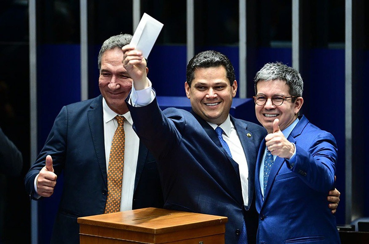 Davi Alcolumbre (União-AP) é eleito presidente do Senado pelo próximo biênio | Política