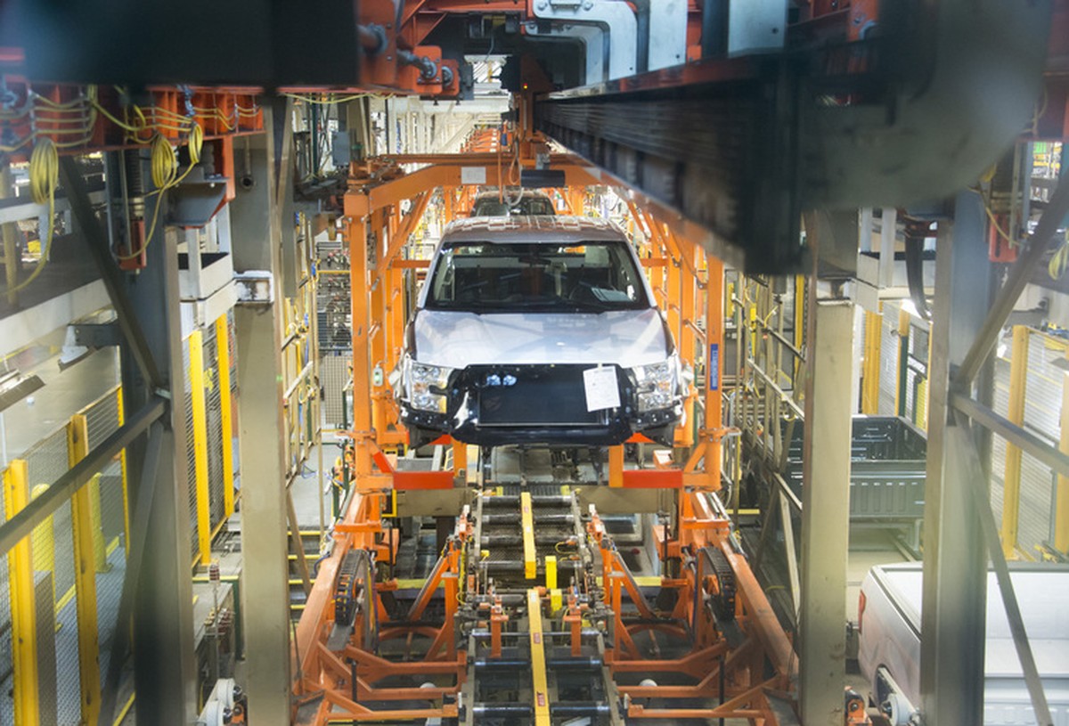 Setor automobilístico dos EUA pode perder US$ 33 bilhões com tarifas de Trump | Empresas